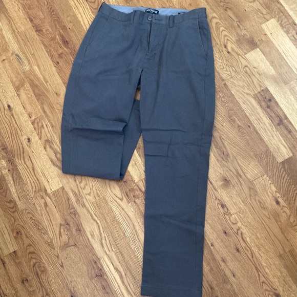 Men’s J Crew Chinos - Picture 3 of 3
